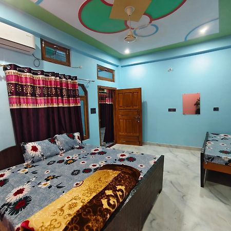 Chandrika Palace 500 Meter From Ayodhya Railway And Ram Mandir Buitenkant foto
