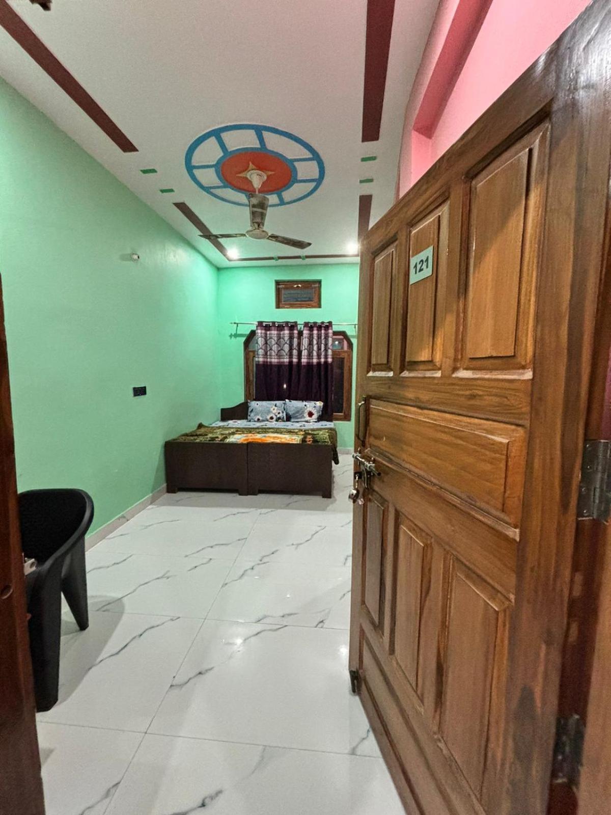 Chandrika Palace 500 Meter From Ayodhya Railway And Ram Mandir Buitenkant foto